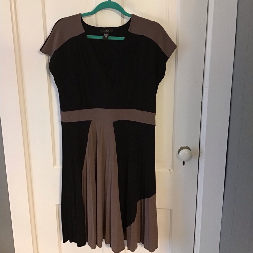 Charming color block Alfani crepe dress pl…